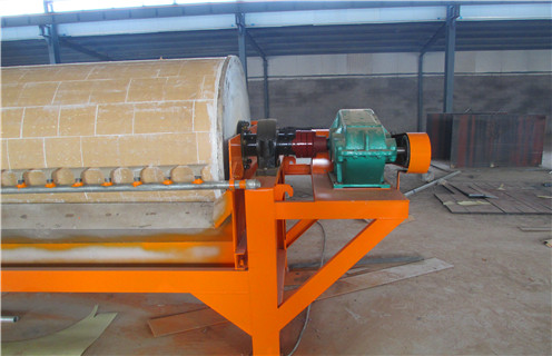 鈦鐵礦磁選機(jī)，鈦鐵礦磁選機(jī)的技術(shù)是取得成功最具有活力的因素！能用多長(zhǎng)時(shí)間結(jié)構(gòu)圖_遠(yuǎn)力為您講述永磁筒磁選機(jī)刮泡時(shí)應(yīng)注意的問(wèn)題！磁場(chǎng)分布圖 
