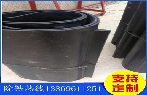除鐵器皮帶，北京除鐵器棄鐵皮帶怠速_北京除鐵器棄鐵皮帶怠速皮帶原因及如何調(diào)_刮板價(jià)格